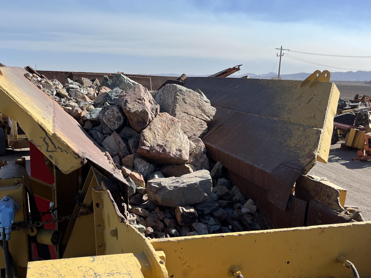 ./imagenes/INVOICE/2019/14438/TRITURADORA DE PIEDRA EXTEC C12 (20).JPG